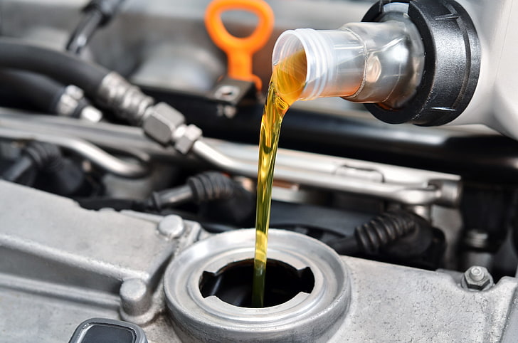 Engine Oils and Grease Suppliers in Hungary, HS Code 271019