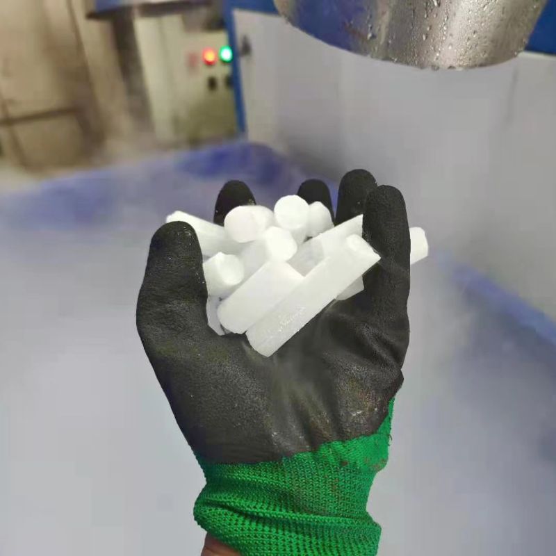 Dry ice pellets making machine