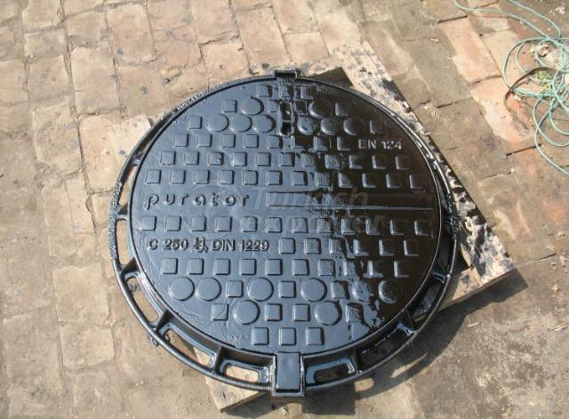 round manhole cover