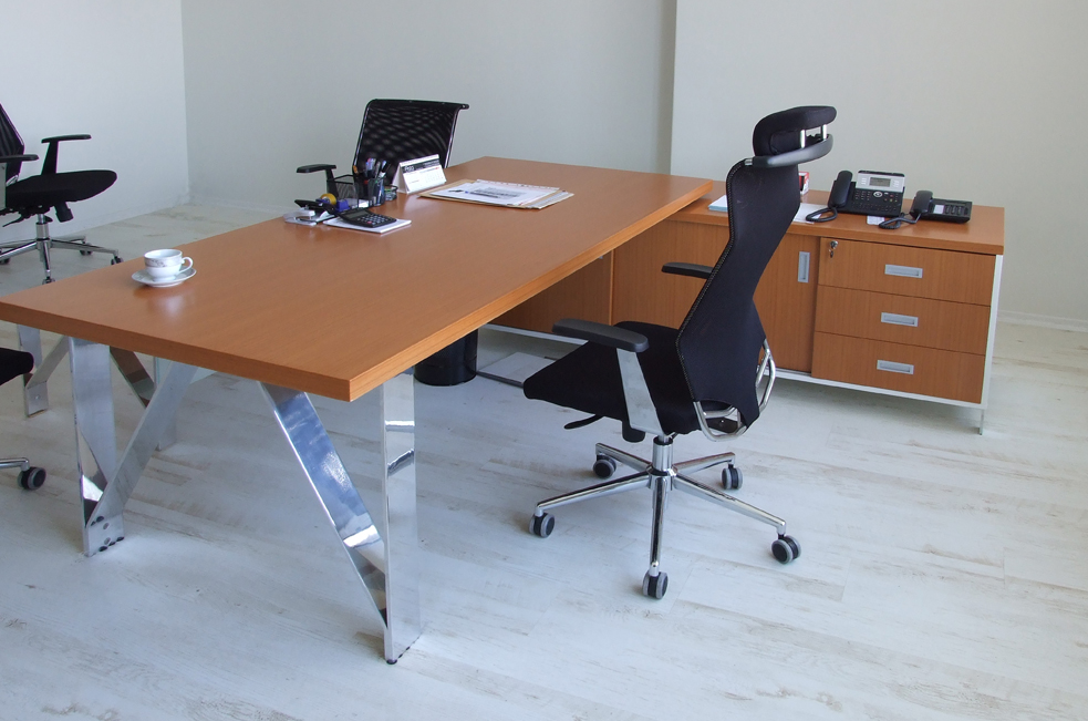 Executive Table Type-M