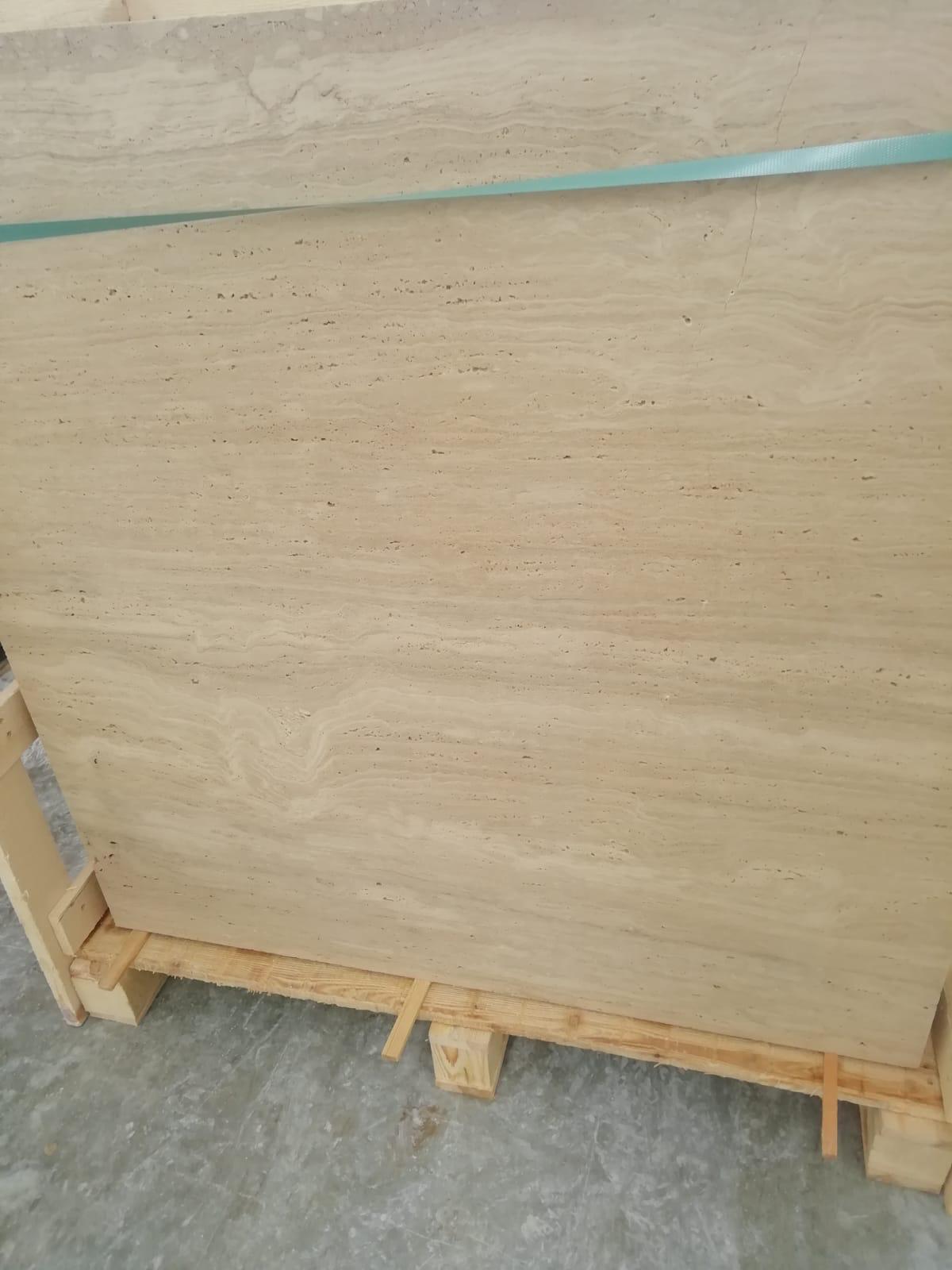 VEINCUT TRAVERTINE