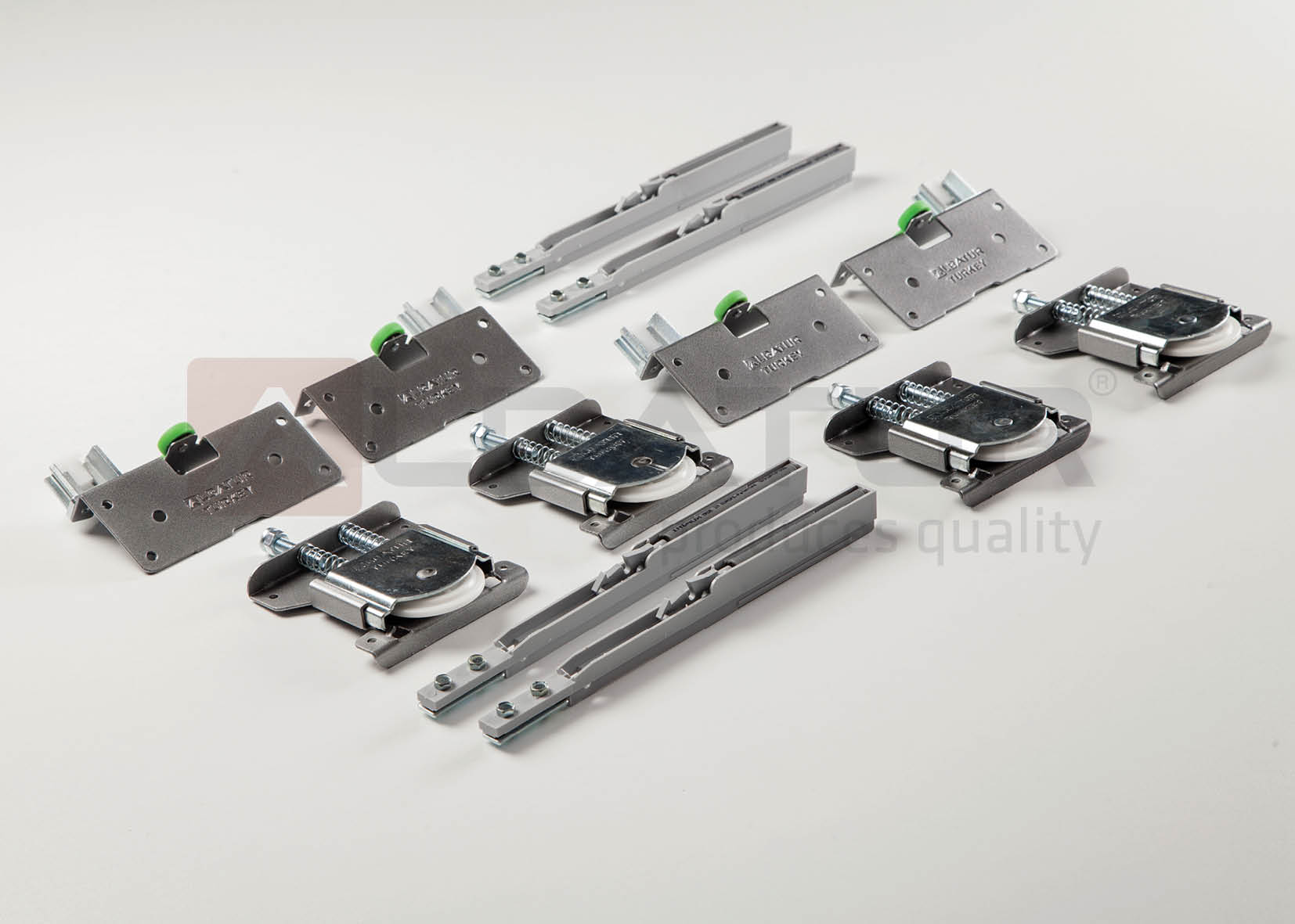 ADJUSTABLE SLIDING DOOR SYSTEM