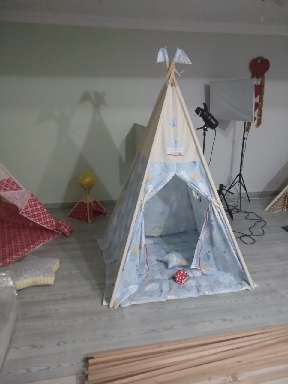 Kids Indoor Play Tent