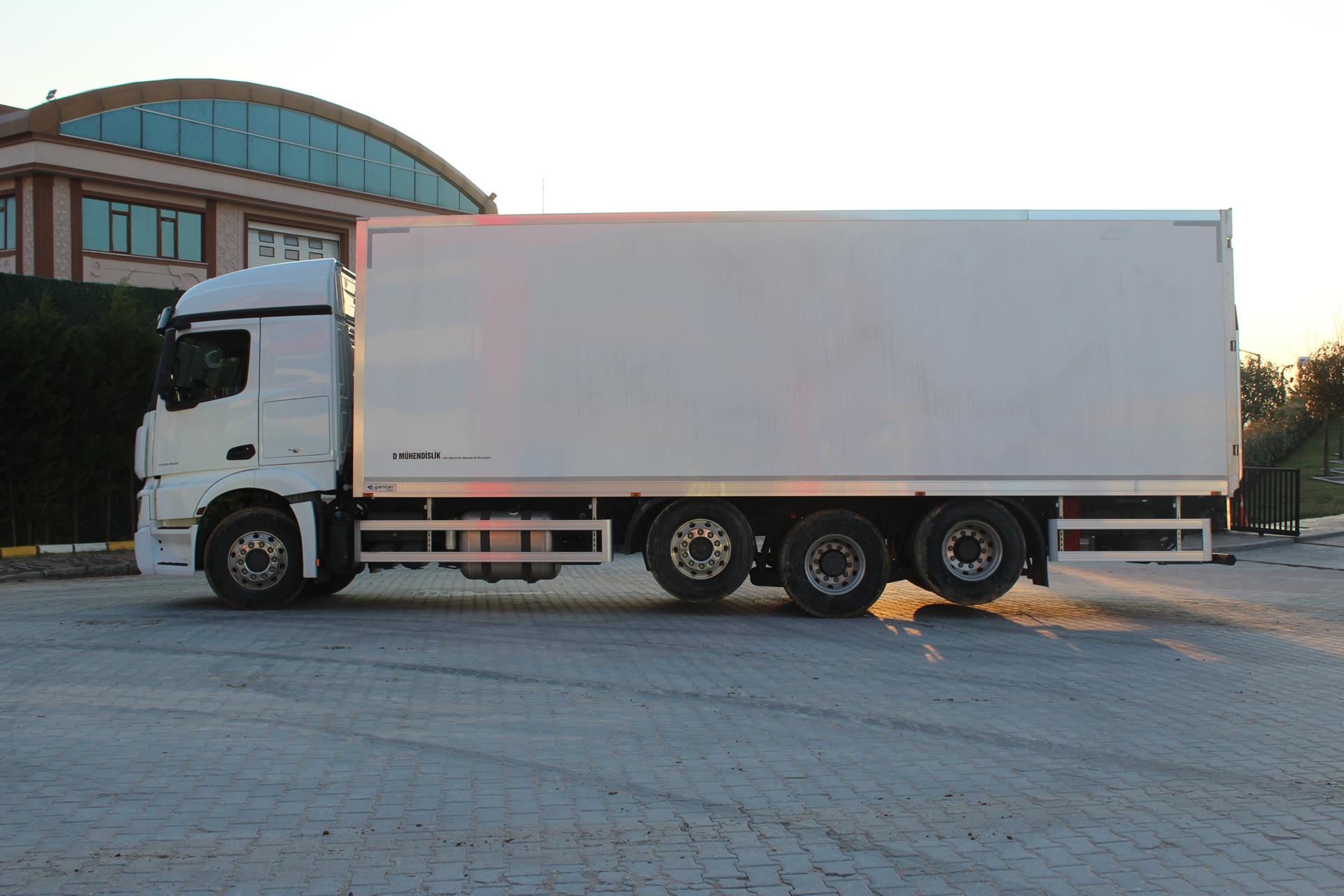 MERCEDES ACTROS 3232 ADR