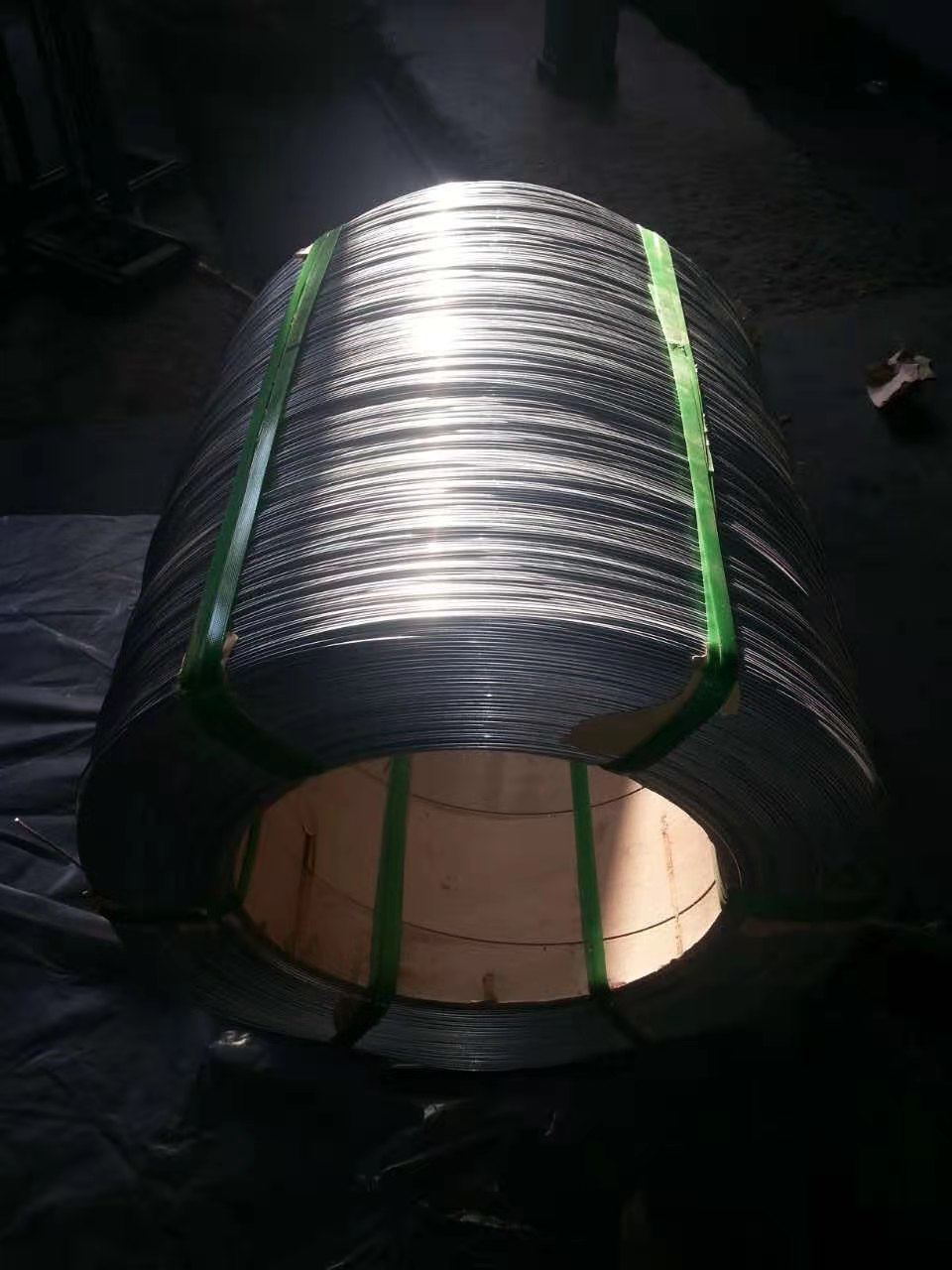 Zn-5%Al-mischmetal alloy-coated steel wire   (galfan) 