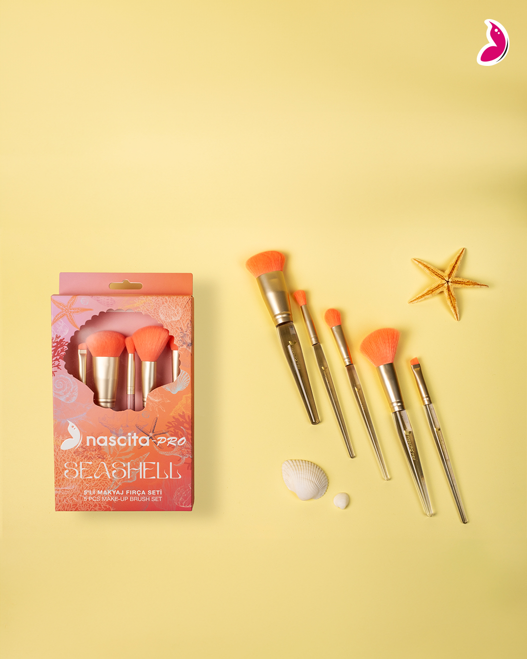Makeup brushes