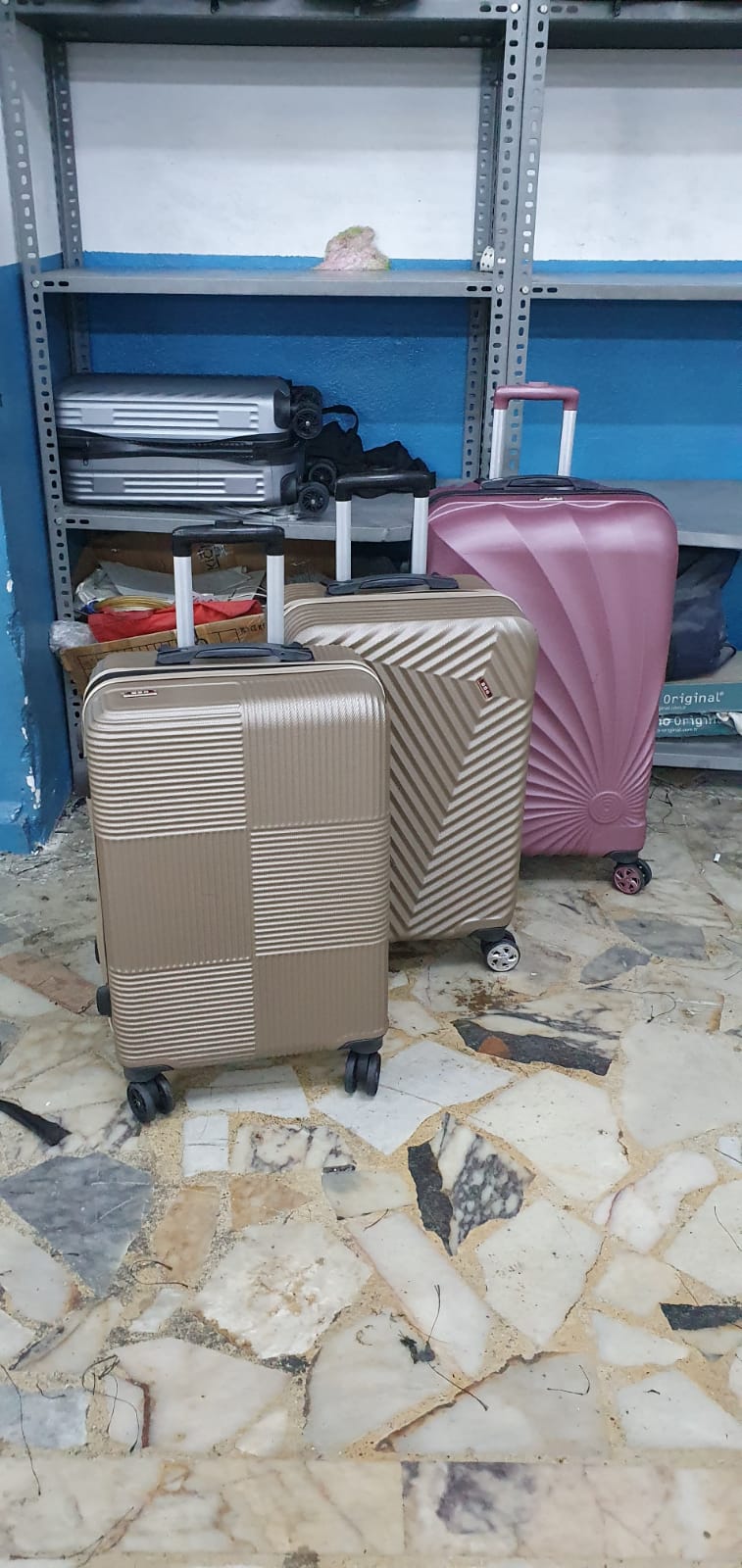 4-Wheel Spinner Luggage Set