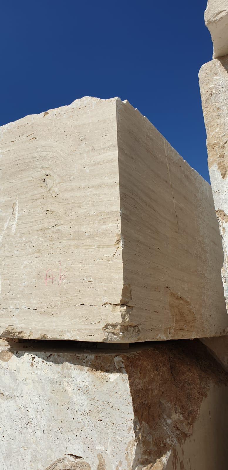 TRAVERTINE VEINCUT BLOCK