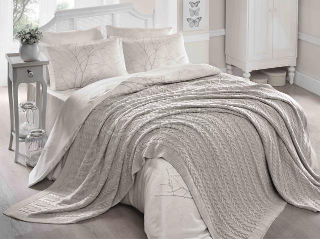 CA15002 BEIGE KNITTED BLANKET