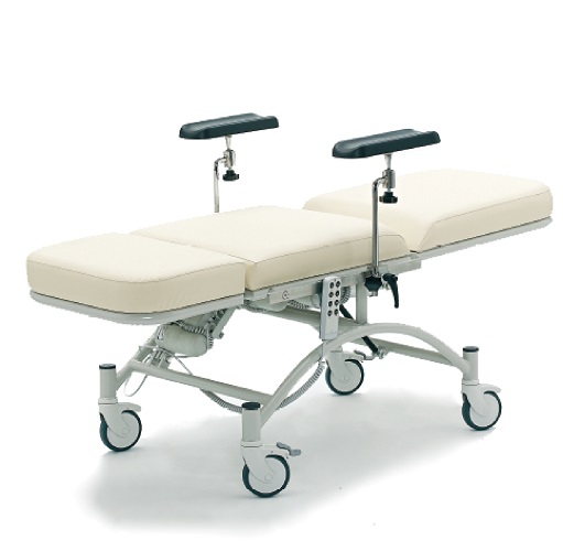 BLOOD DRAWING AND DIALYSIS CHAIR WITH THREE MOTORS