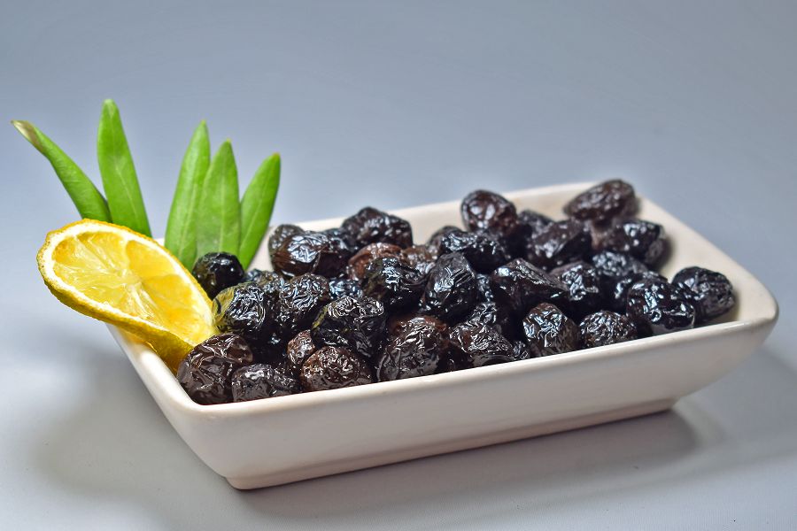 Olives noires à faible teneur en sel, type Sele sec