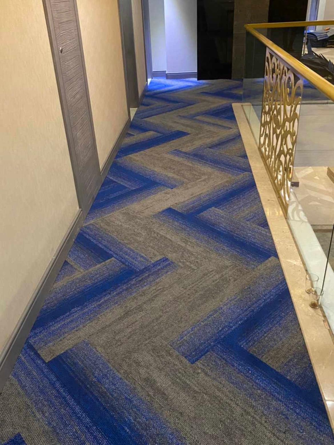 CARPET TILES