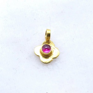 Beautiful Flower shape 18k solid gold charm