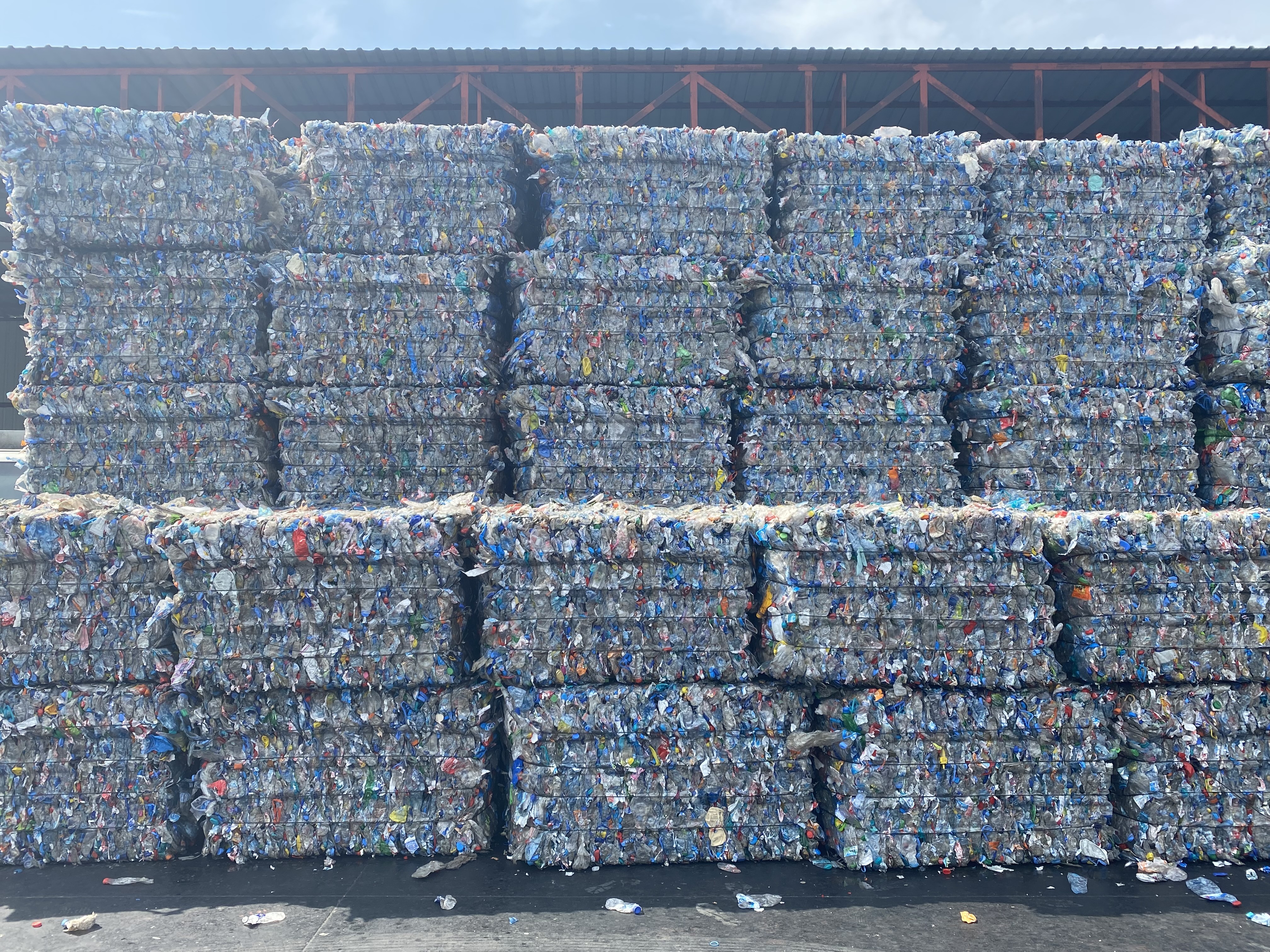 PLASTIC BOTTLE BALE